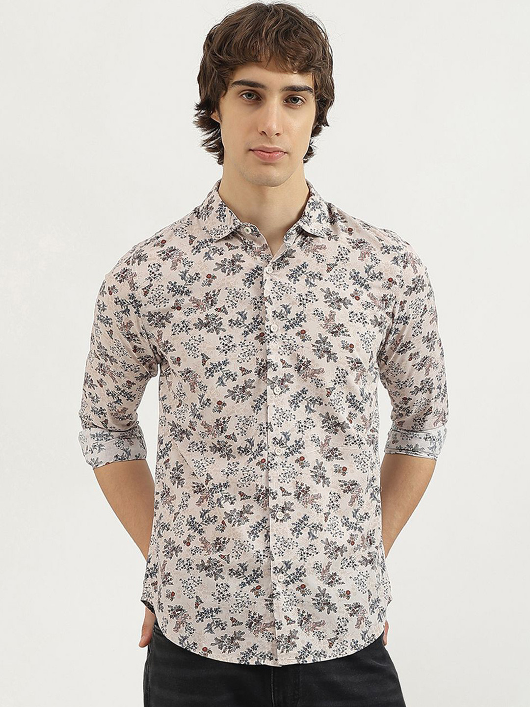

United Colors of Benetton Men Spread Collar Floral Printed Casual Shirt, Beige