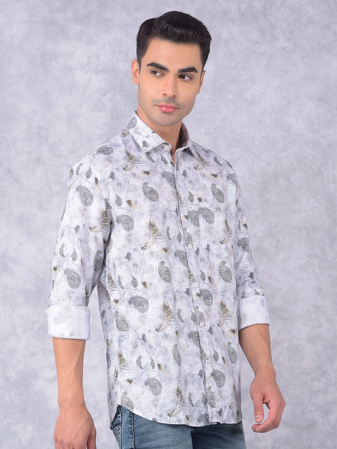 

Crimsoune Club Men Smart Ethnic Motifs Printed Cotton Slim Fit Casual Shirt, Olive