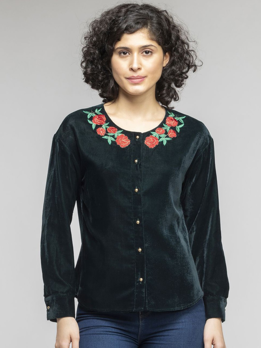 

SHAYE Women Floral Embroidered Velvet Shirt Style Top, Green