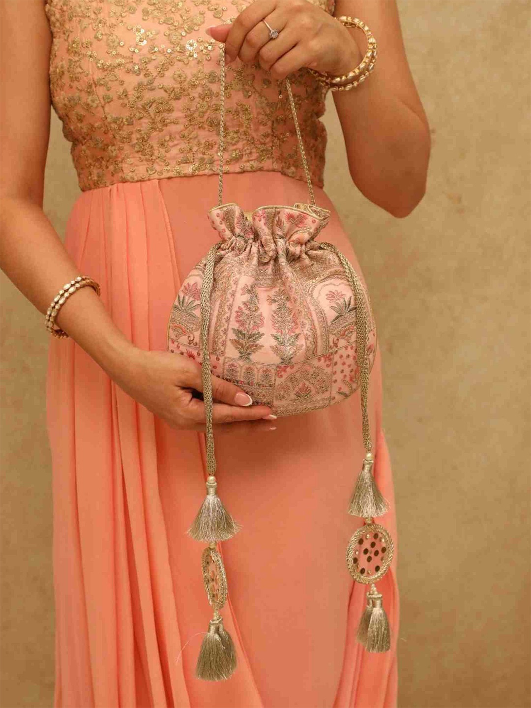 

AMYRA Women Ethnic Motifs Printed Structured Handheld Bag, Pink