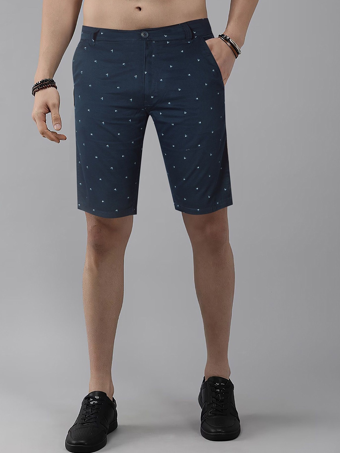 

Jb Just BLACK Men Conversational Printed Mid-Rise Regular Fit Shorts, Navy blue