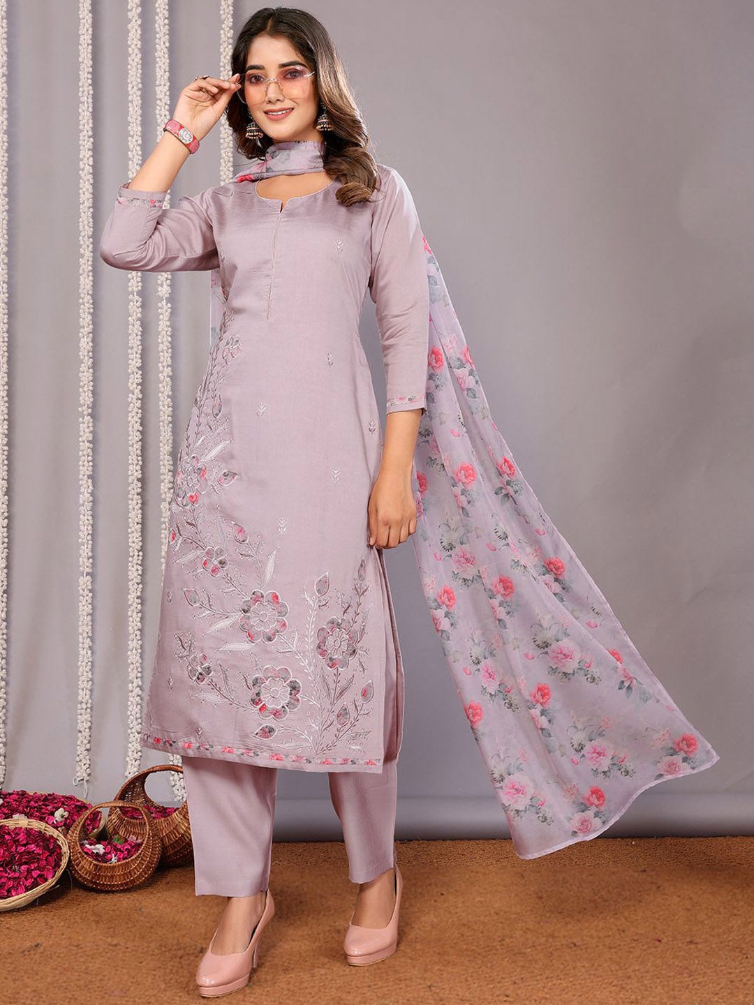 

Royal Export Floral Embroidered Thread Work Chanderi Kurta With Trousers & Dupatta, Lavender