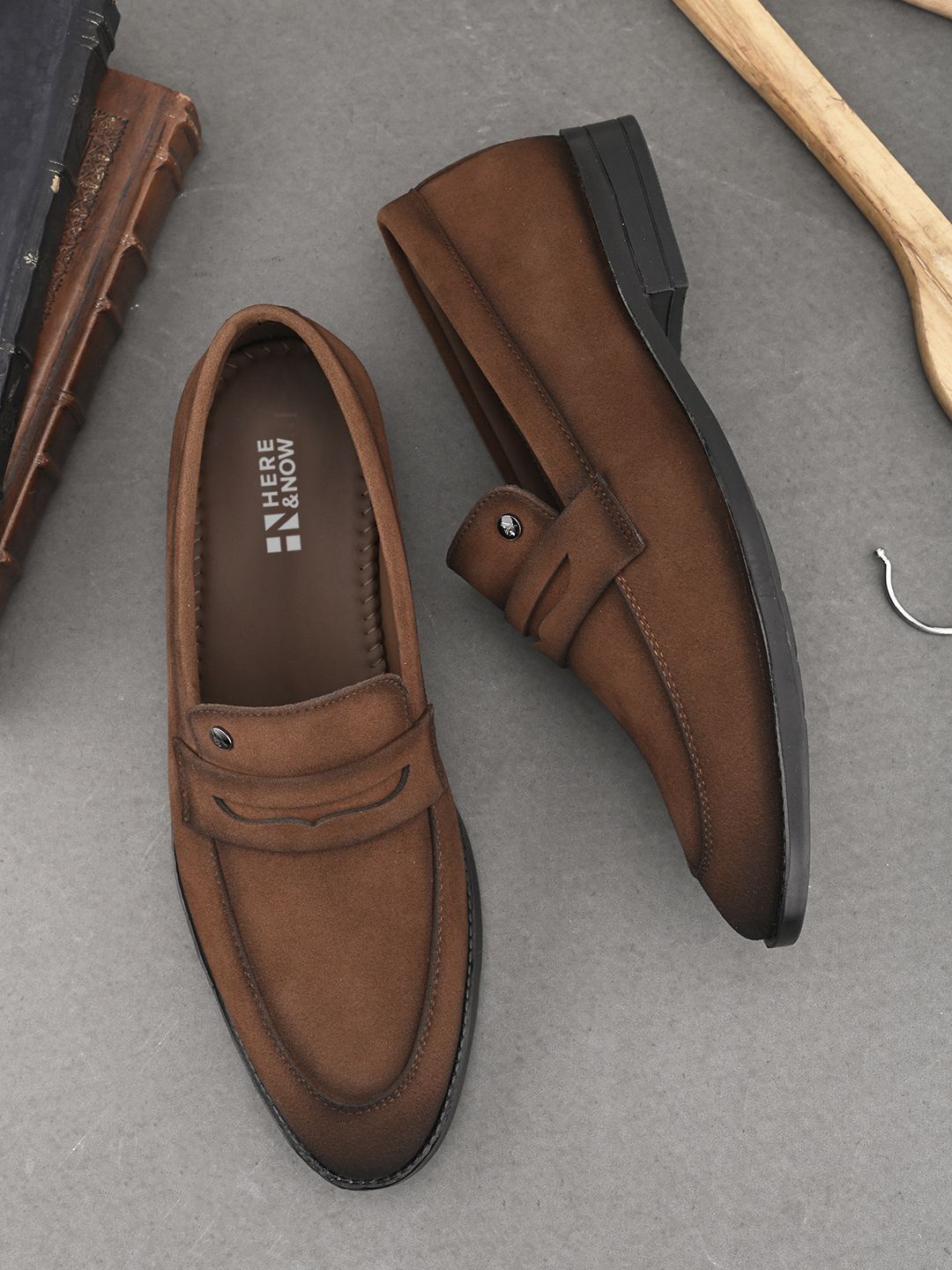 

HERE&NOW Men Round-Toe Formal Loafers, Brown