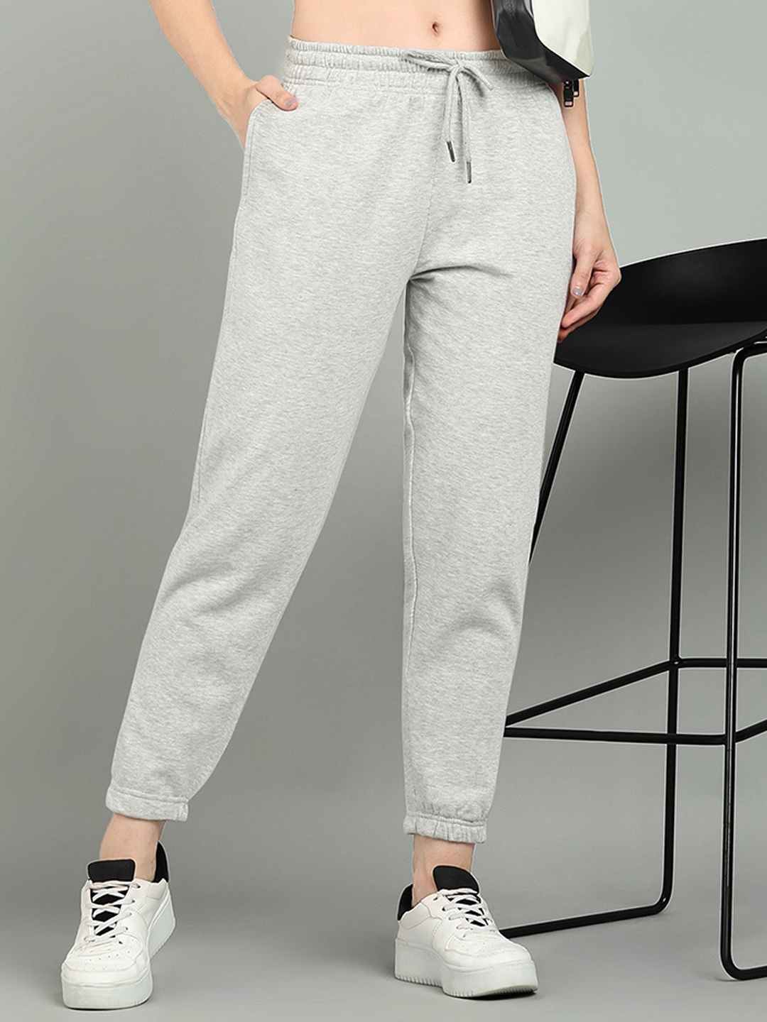 

Alan Jones Women Mid-Rise Solid Regular Fit Fleece Joggers, Grey melange