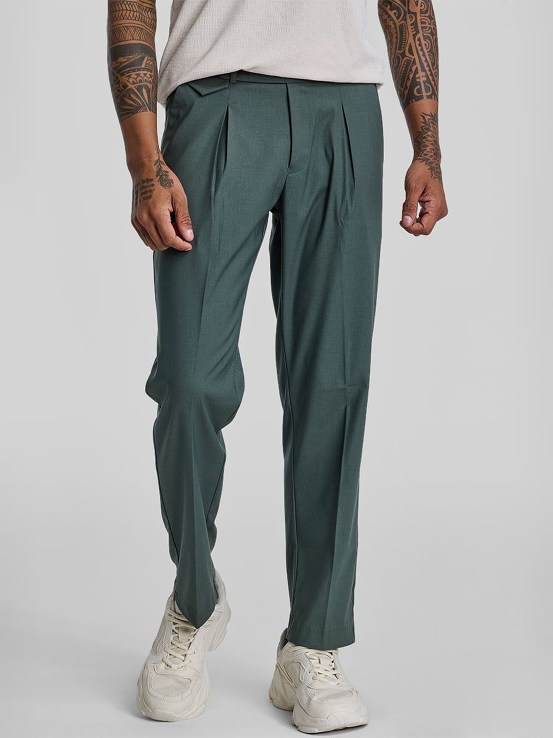 

Snitch Men Relaxed Loose Fit Pleated Trousers, Green