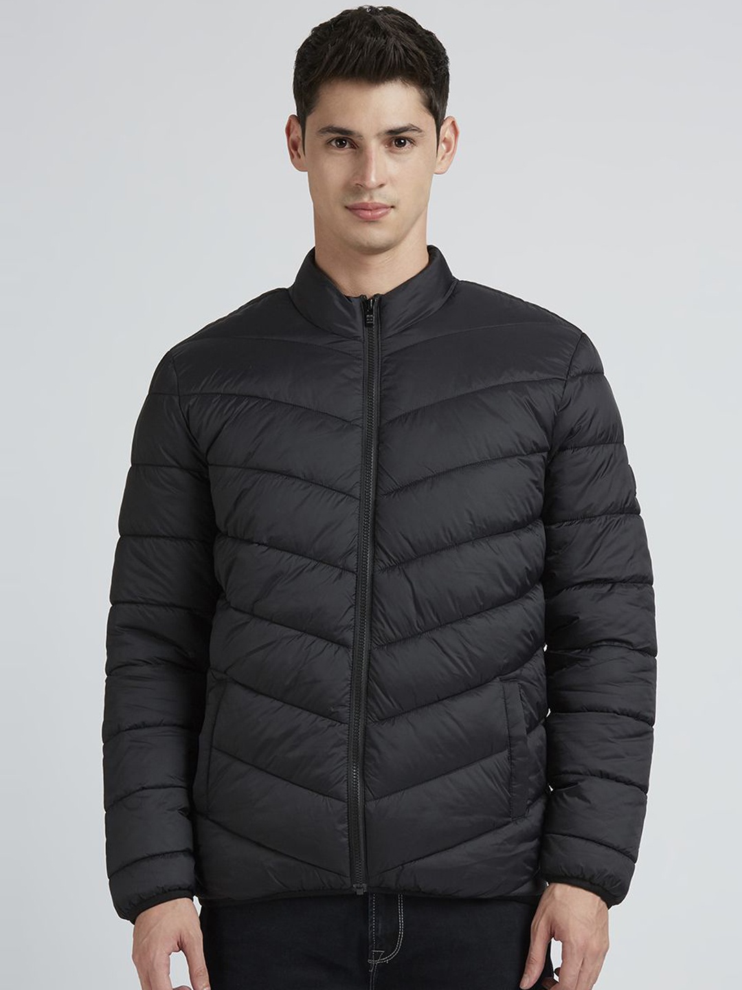 

Pepe Jeans Men Mock Collar Solid Casual Puffer Jacket, Black