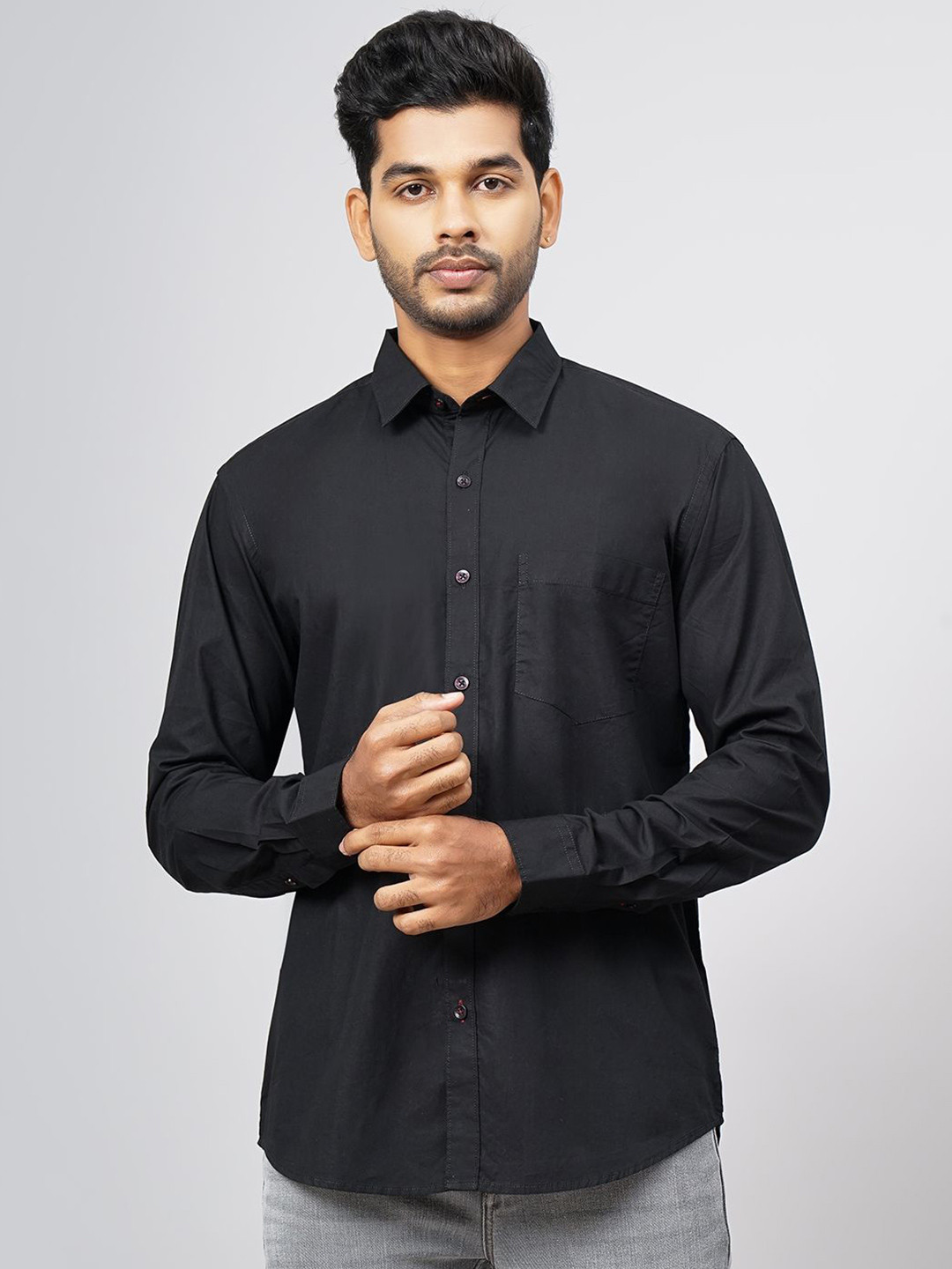 

Greenfibre Men Cutaway Collar Solid Cotton Casual Shirt, Black