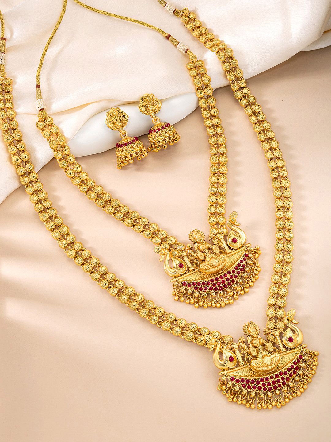 

Peora Gold-Plated Stone-Studded Temple Jewellery Set