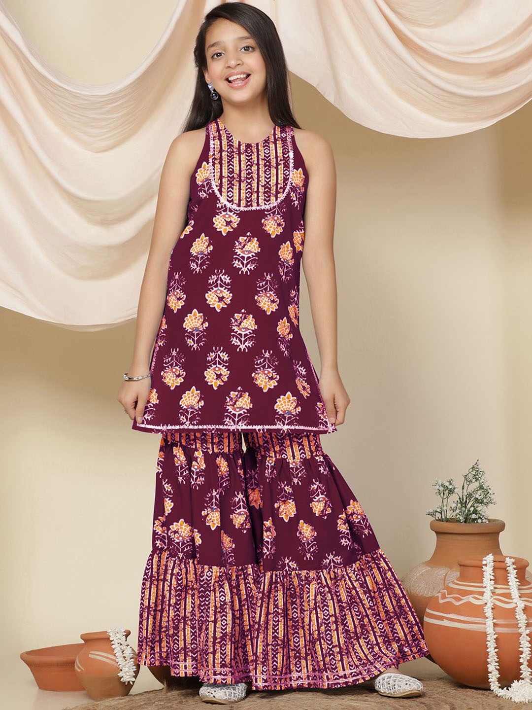 

BAESD Girls Floral Printed Straight Kurta With Sharara, Maroon