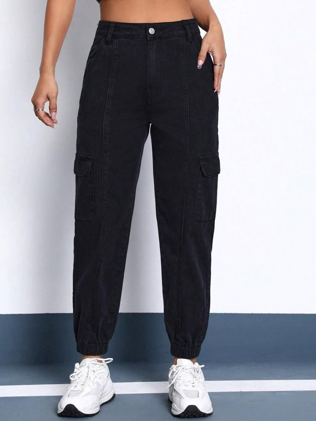 

Kotty Women Black Cotton Straight Fit High-Rise Stretchable Jeans