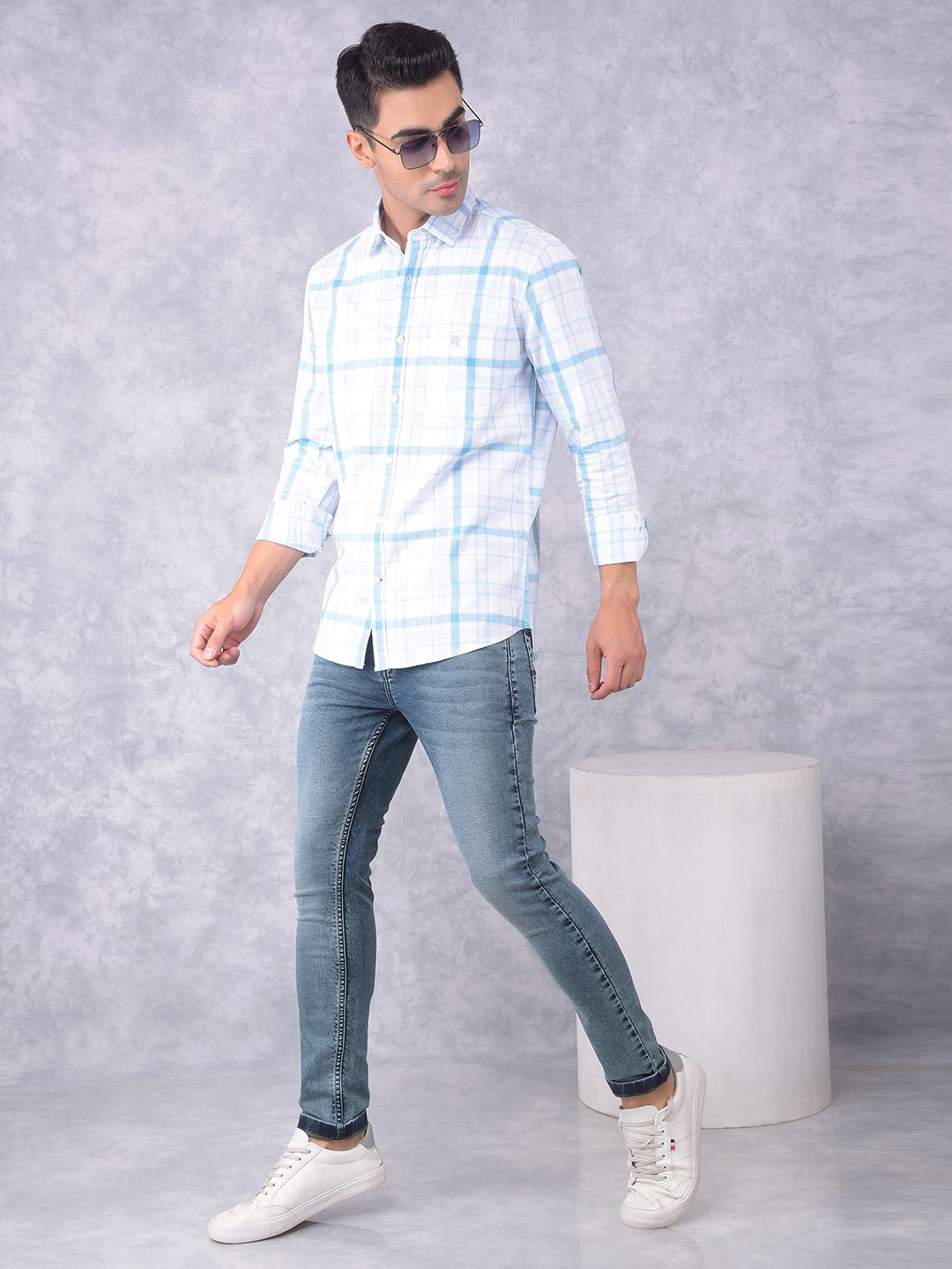 

Crimsoune Club Men Smart Spread Collar Checked Cotton Slim Fit Casual Shirt, Blue