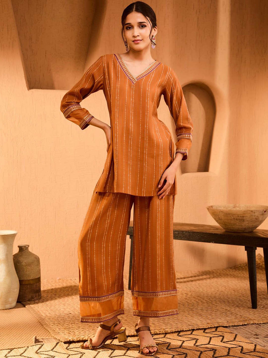 

Bani Women Printed & Embroidered Detailed V-Neck Tunic With Trouser, Rust