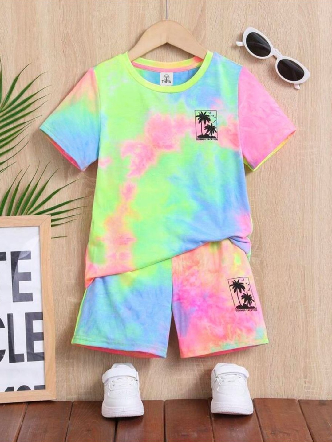 

Thiya Boys Dyed T-shirt with Shorts Clothing Set, Green
