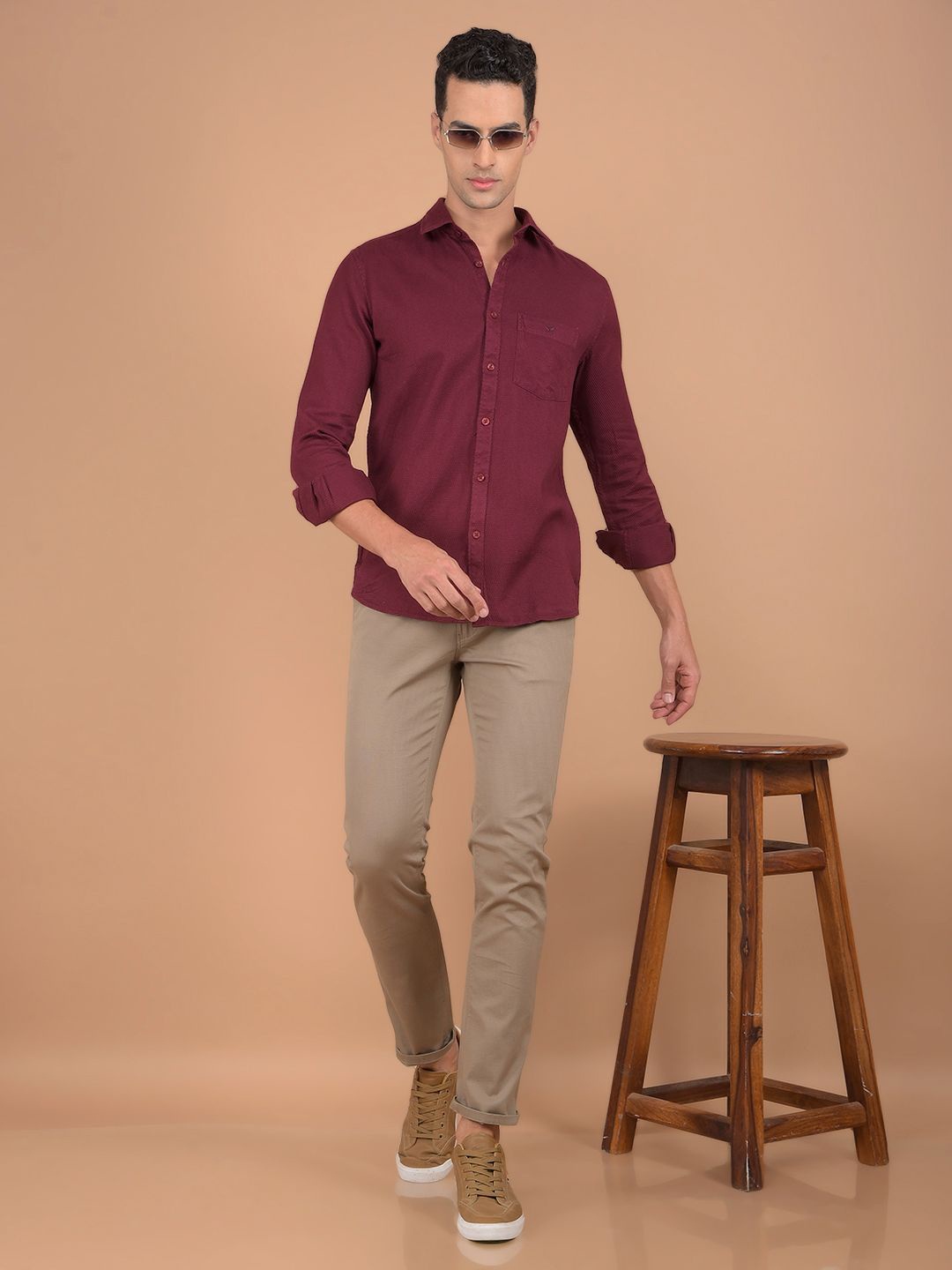 

Crimsoune Club Men Smart Spread Collar Solid Cotton Slim Fit Casual Shirt, Maroon