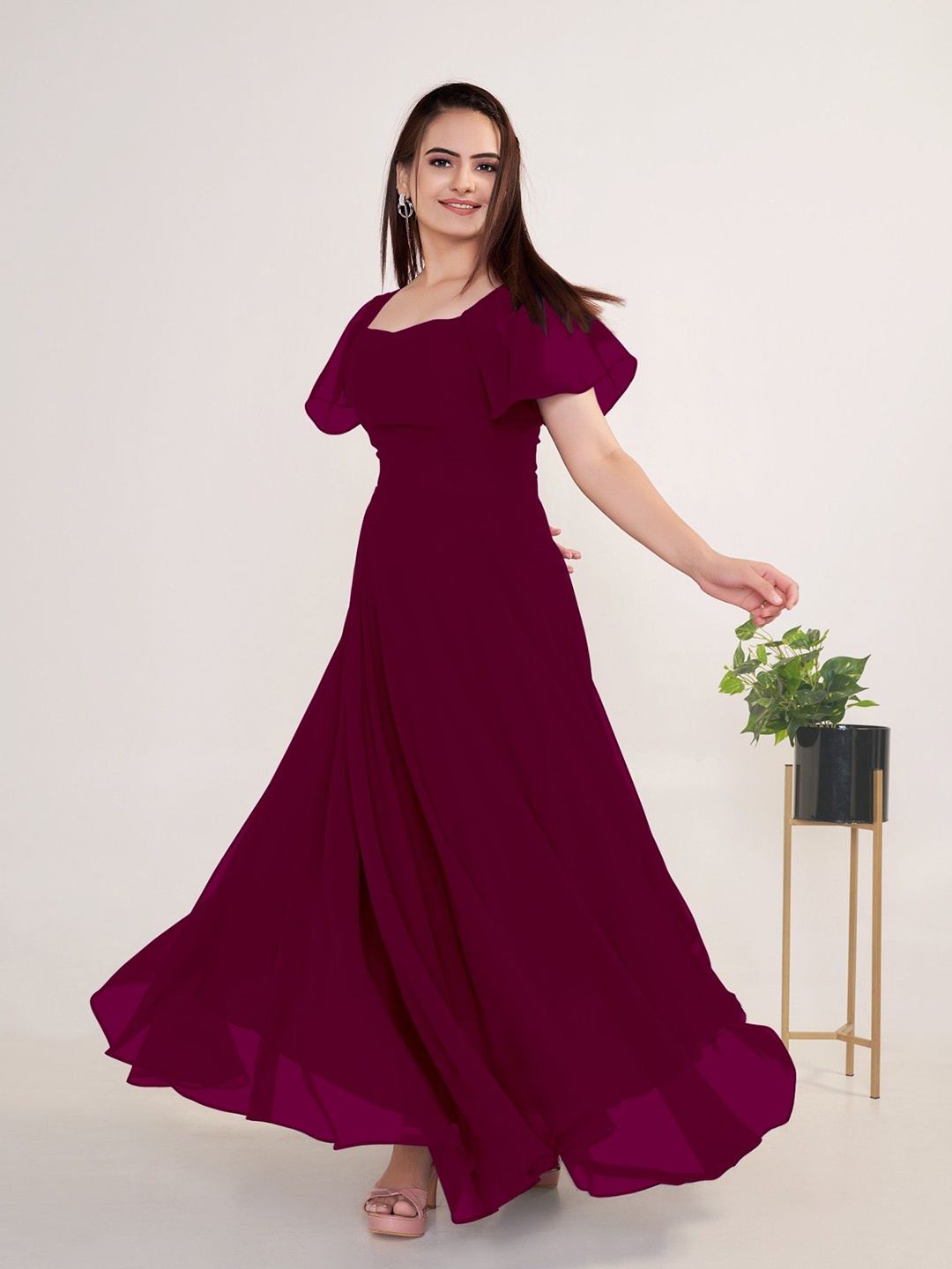 

Raiyani Enterprise Women Flared Sleeves Maxi Dress, Magenta