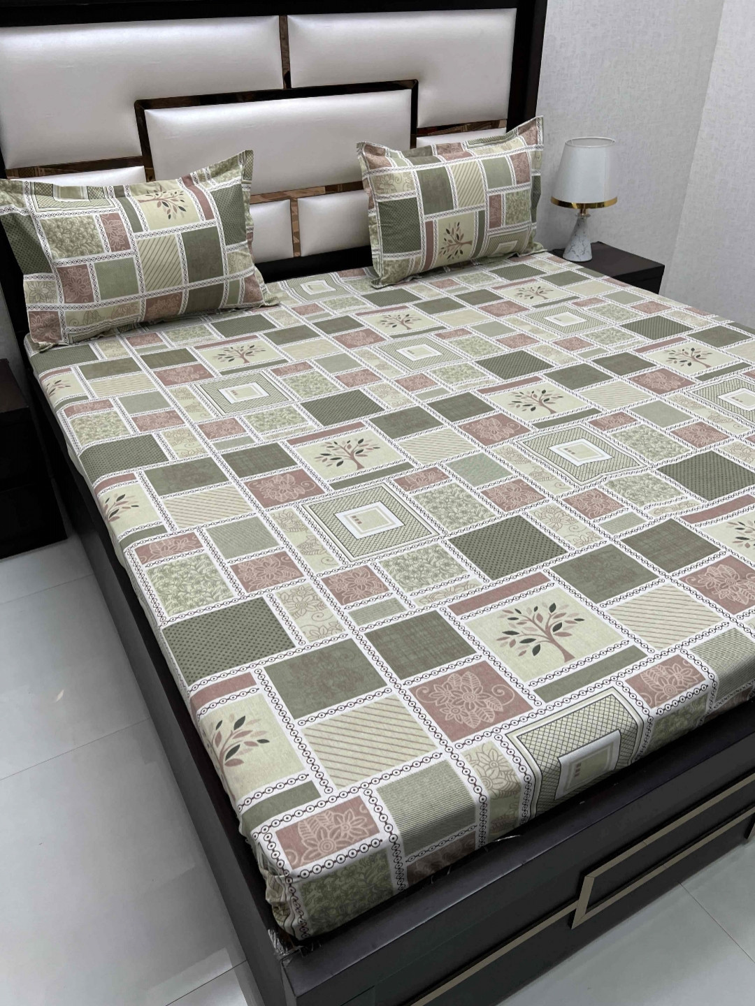 

Pure Decor Green Ethnic Motifs Pure Cotton 260 TC Queen Bedsheet Set 2.29 m x 2.54 m