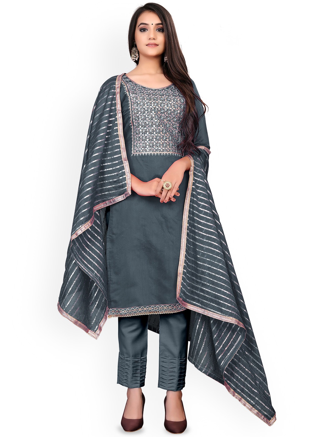 

Maroosh Floral Yoke Design Unstitched Dress Material, Grey