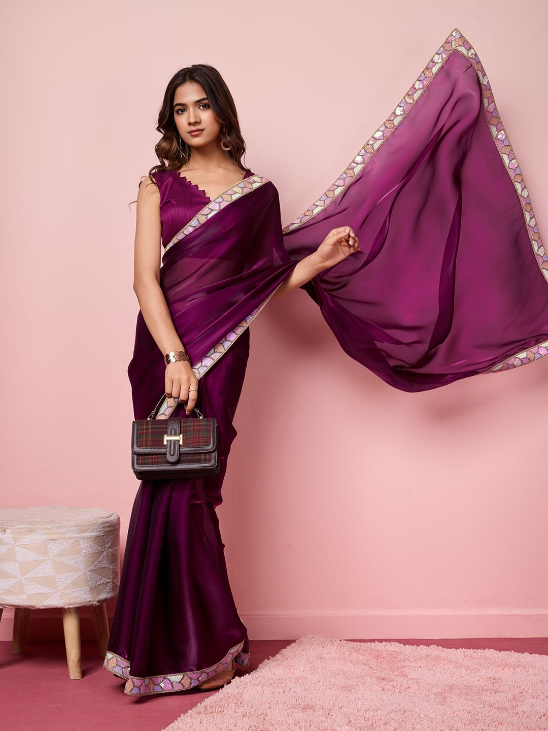 

VAIRAGEE Embroidered Ready to Wear Saree, Magenta