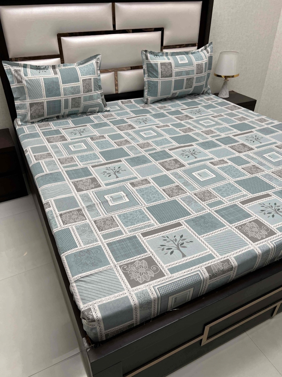 

Pure Decor Passion Green Ethnic Motifs Pure Cotton Queen Bedsheet Set 2.28 m x 2.54 m