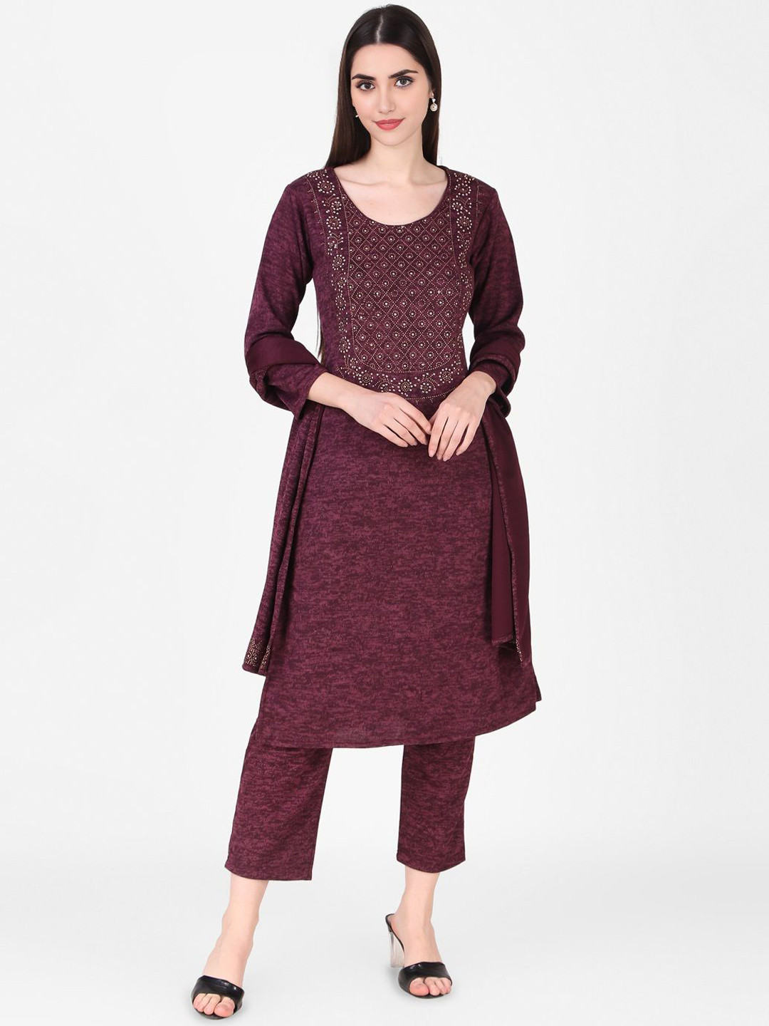 

FNOCKS Women Regular Beads and Stones Kurta with Trousers, Maroon