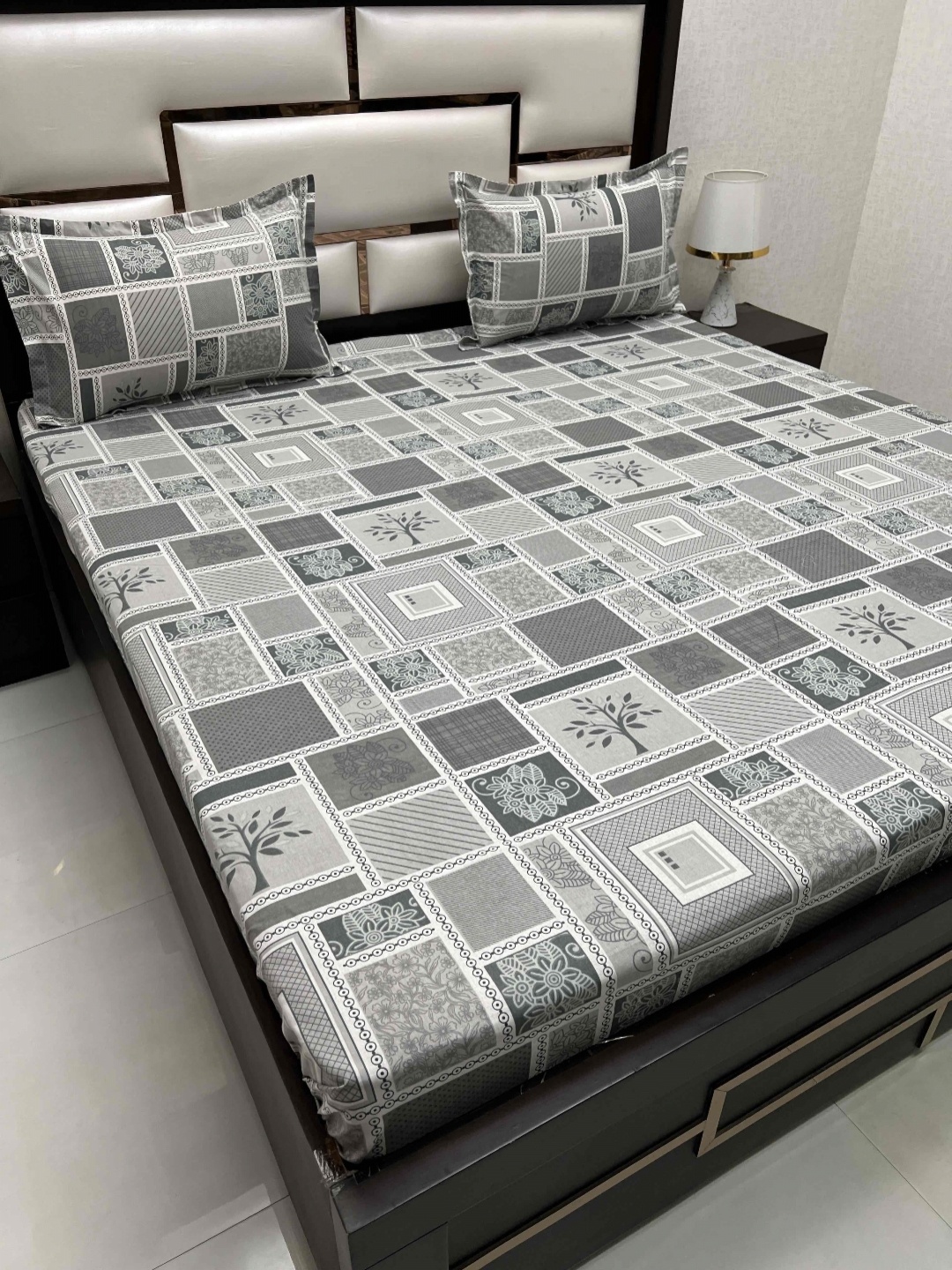 

Pure Decor Passion Grey Floral Printed Cotton 240 TC Queen Bedsheet Set 2.53 x 2.28m