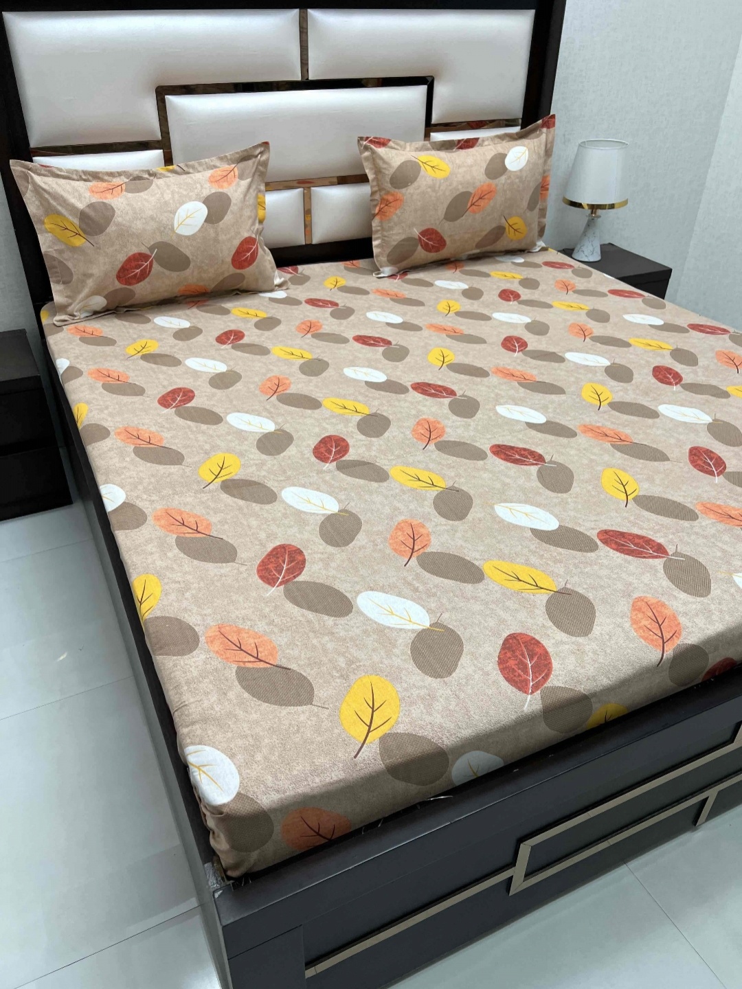 

Pure Decor Passion Brown Printed Pure Cotton 240 TC Queen Bedsheet Set 2.28 m x 2.53 m