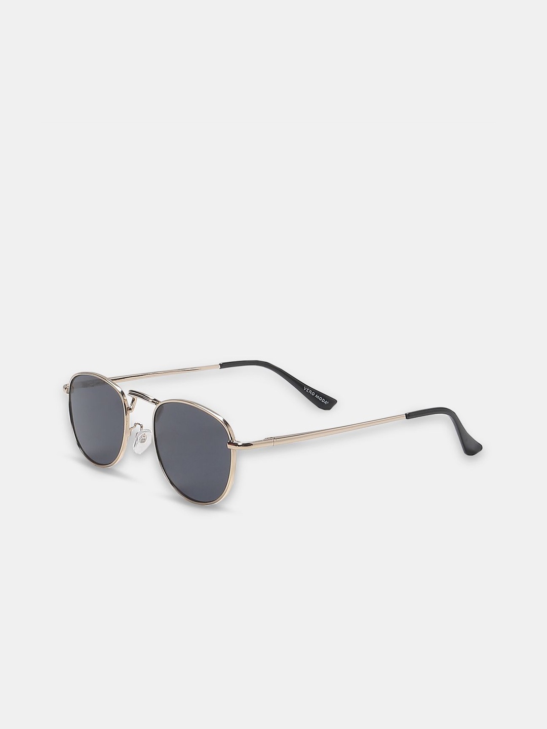 

Vero Moda Women Round Sunglasses with UV Protected Lens-9008759001, Black