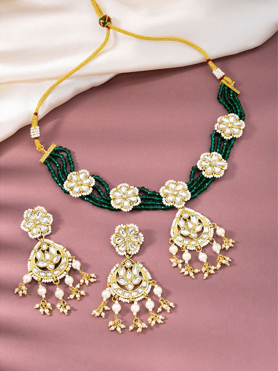 

Peora Gold-Plated Kundan Stone Studded & Beaded Jewellery Set