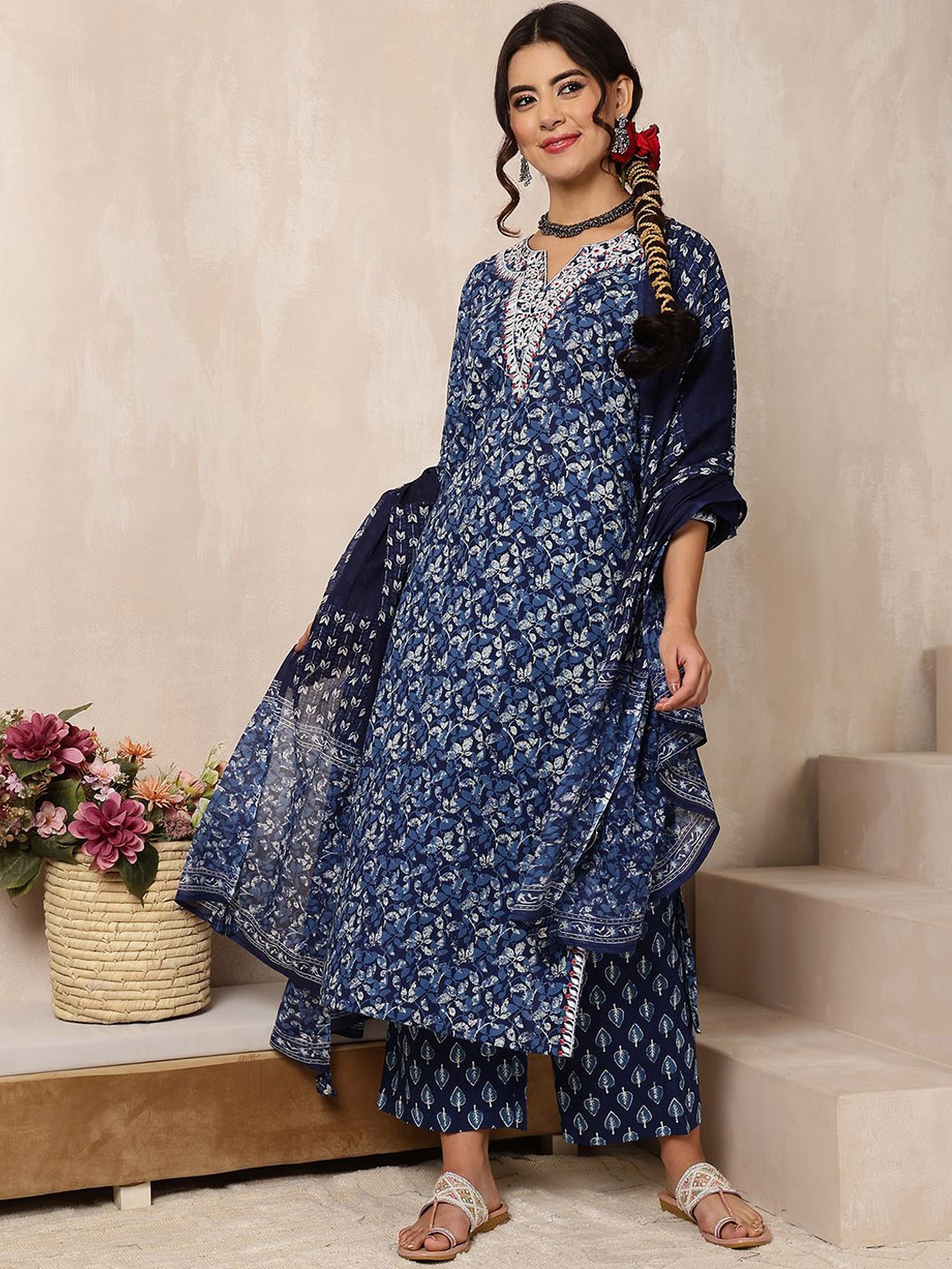 

KIMAYRA Floral Printed Pure Cotton Straight Kurta with Palazzos & Dupatta, Navy blue