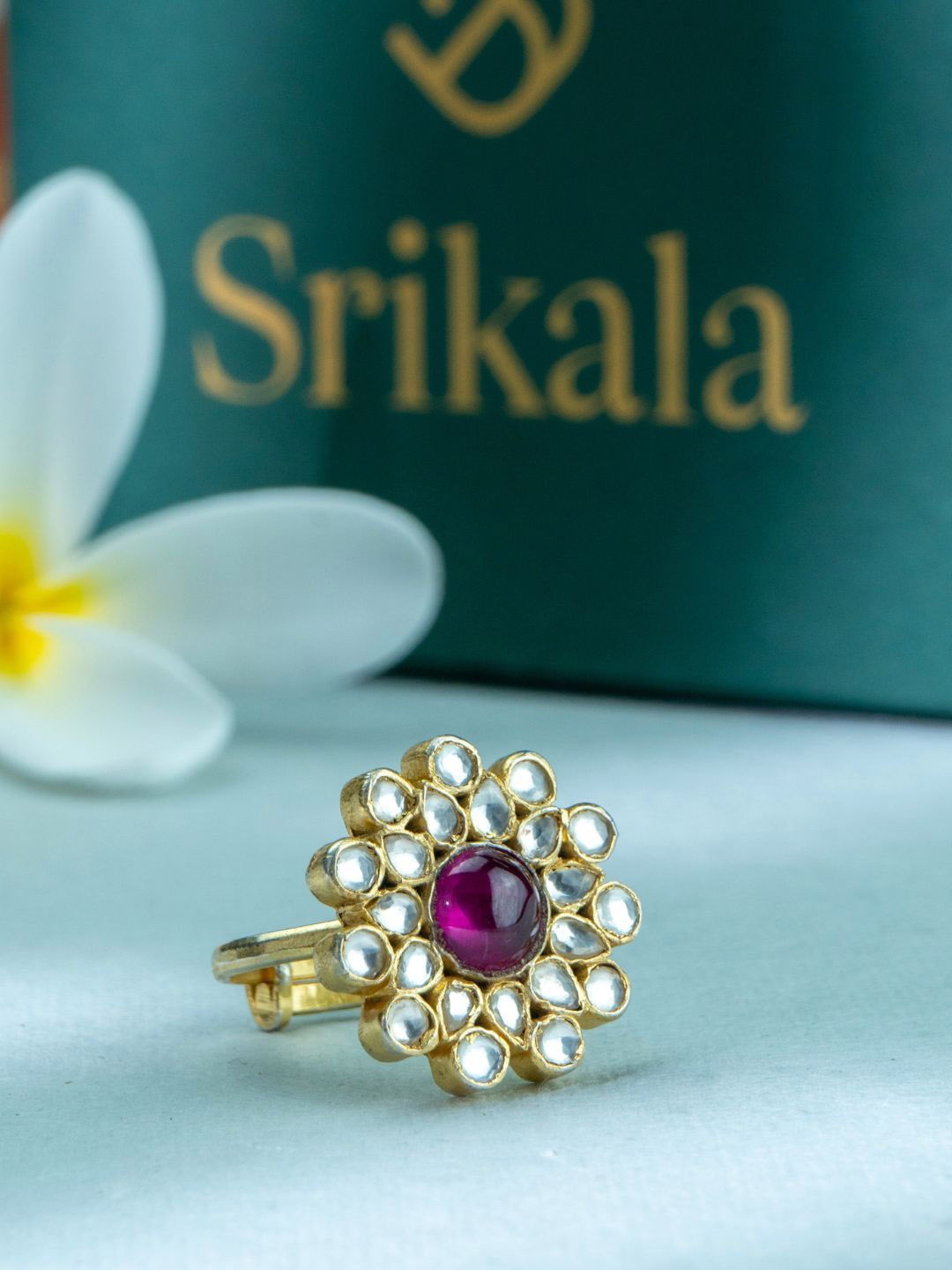 

srikala Gold-Plated Stones-Studded Finger Ring