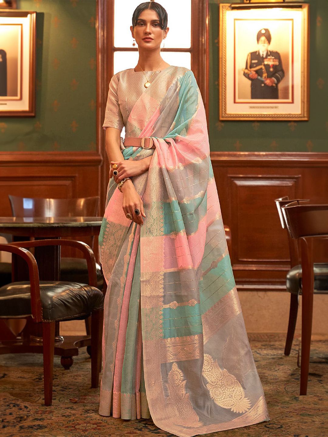 

Ishin Ethnic Motifs Woven Design Zari Organza Saree, Green