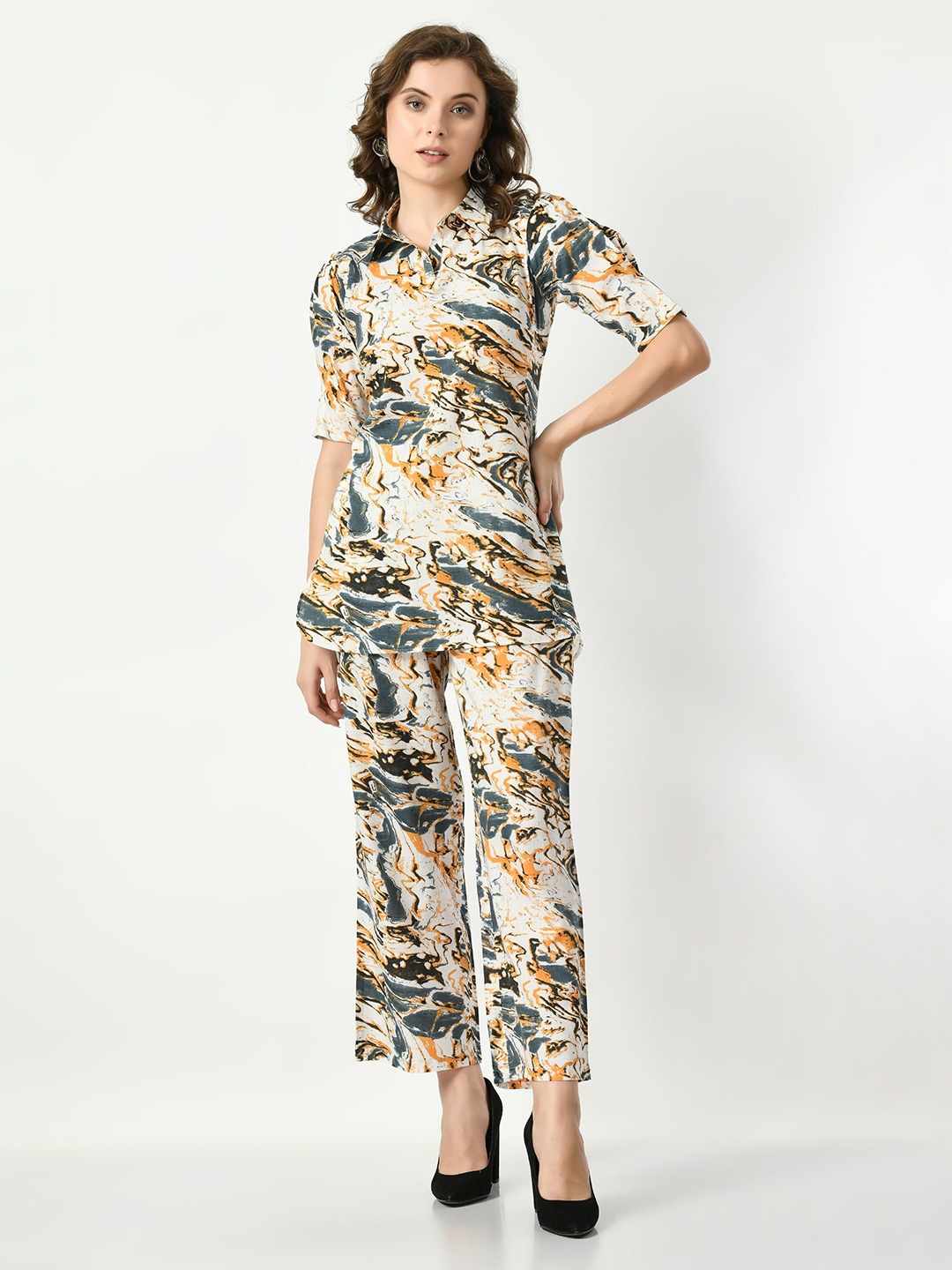 

VAPPSYAM Top With Trouser Co-Ords, White