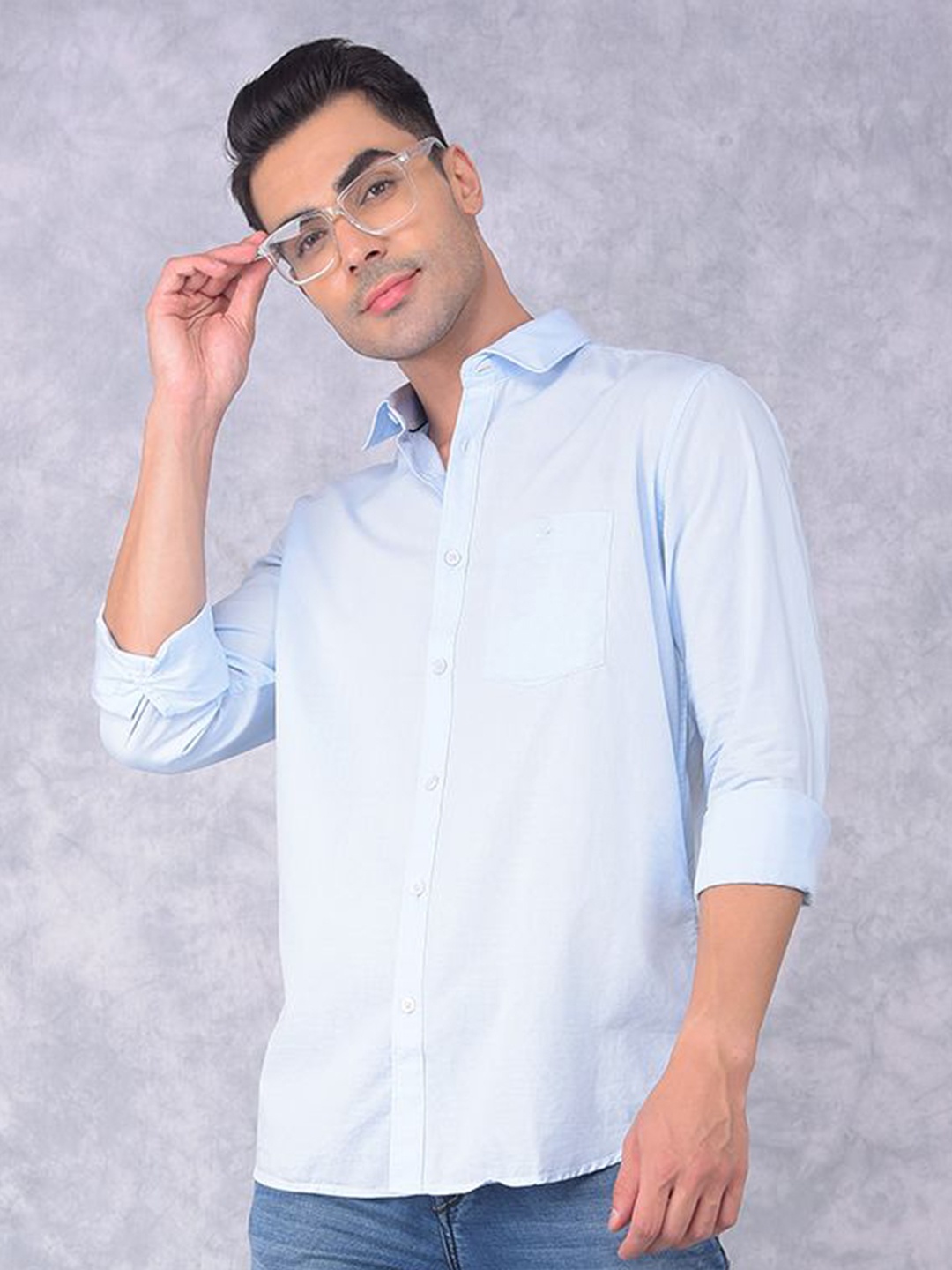 

Crimsoune Club Men Smart Spread Collar Solid Cotton Slim Fit Casual Shirt, Blue
