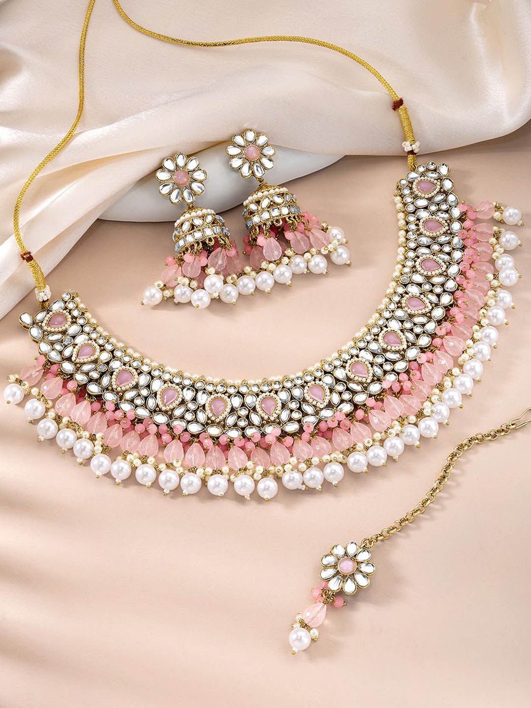 

Peora Gold-Plated Kundan-Studded & Beaded Jewellery Set