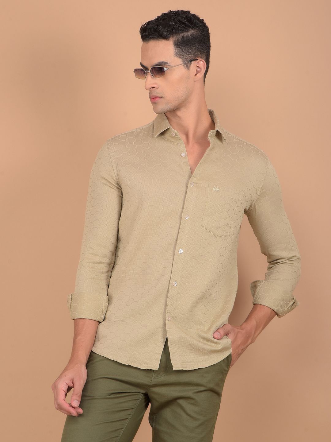 

Crimsoune Club Men Smart Spread Collar Geometric Printed Cotton Slim Fit Casual Shirt, Beige