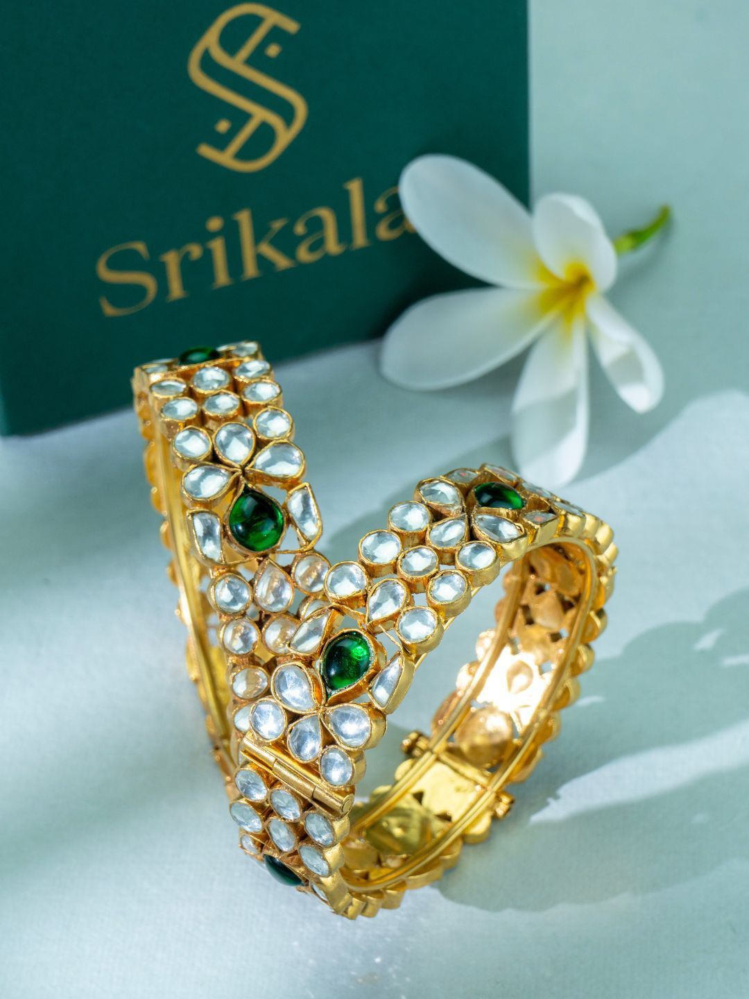 

srikala Set Of 2 Gold-Plated Stone Studded Bangles