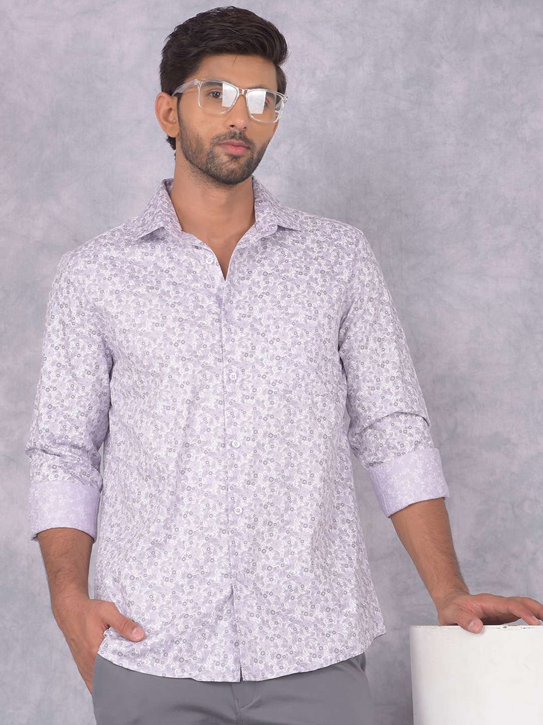 

Crimsoune Club Men Smart Conversational Printed Cotton Slim Fit Casual Shirt, Purple