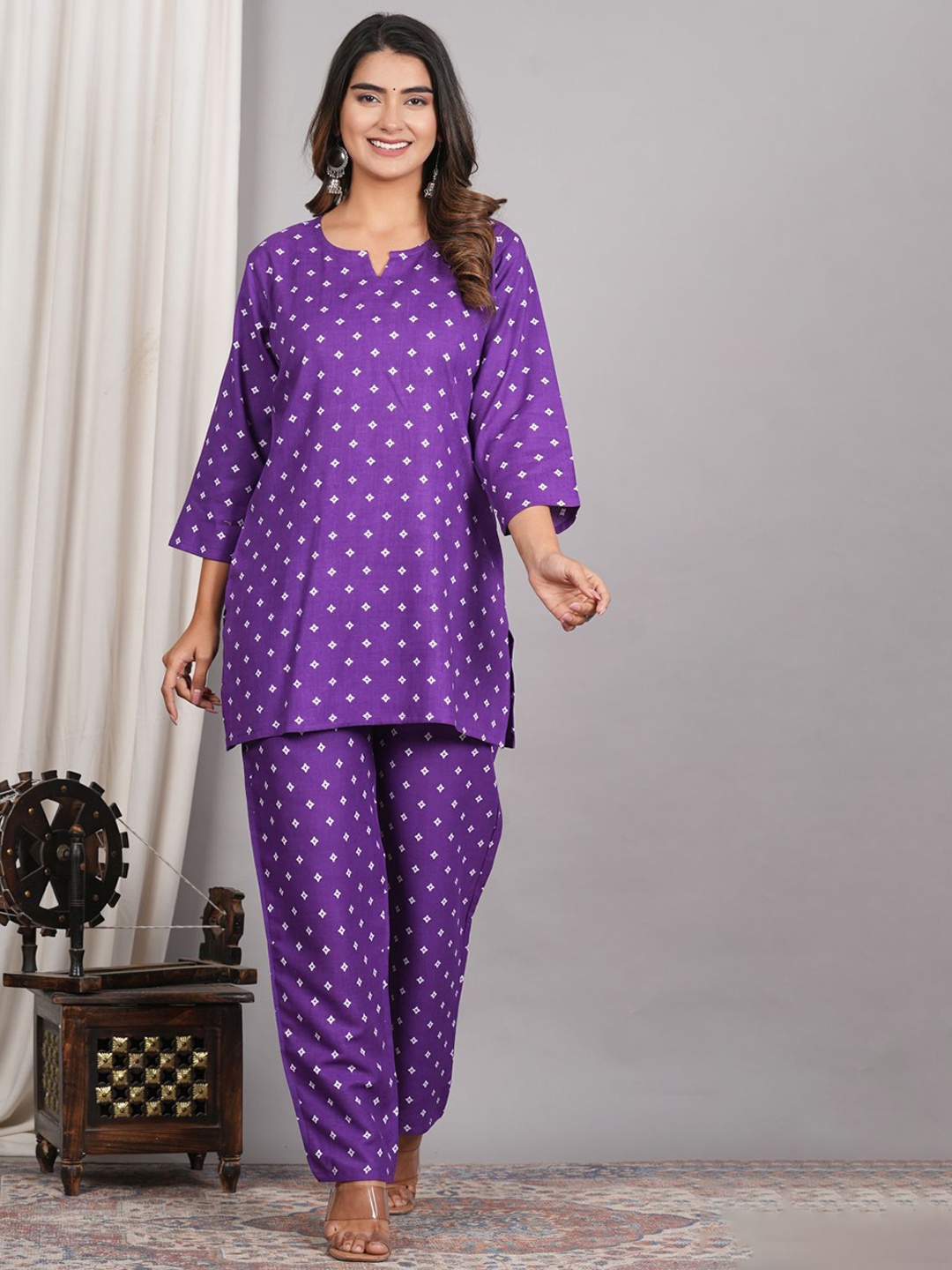 

DHANOTA Women Printed Night suit, Purple