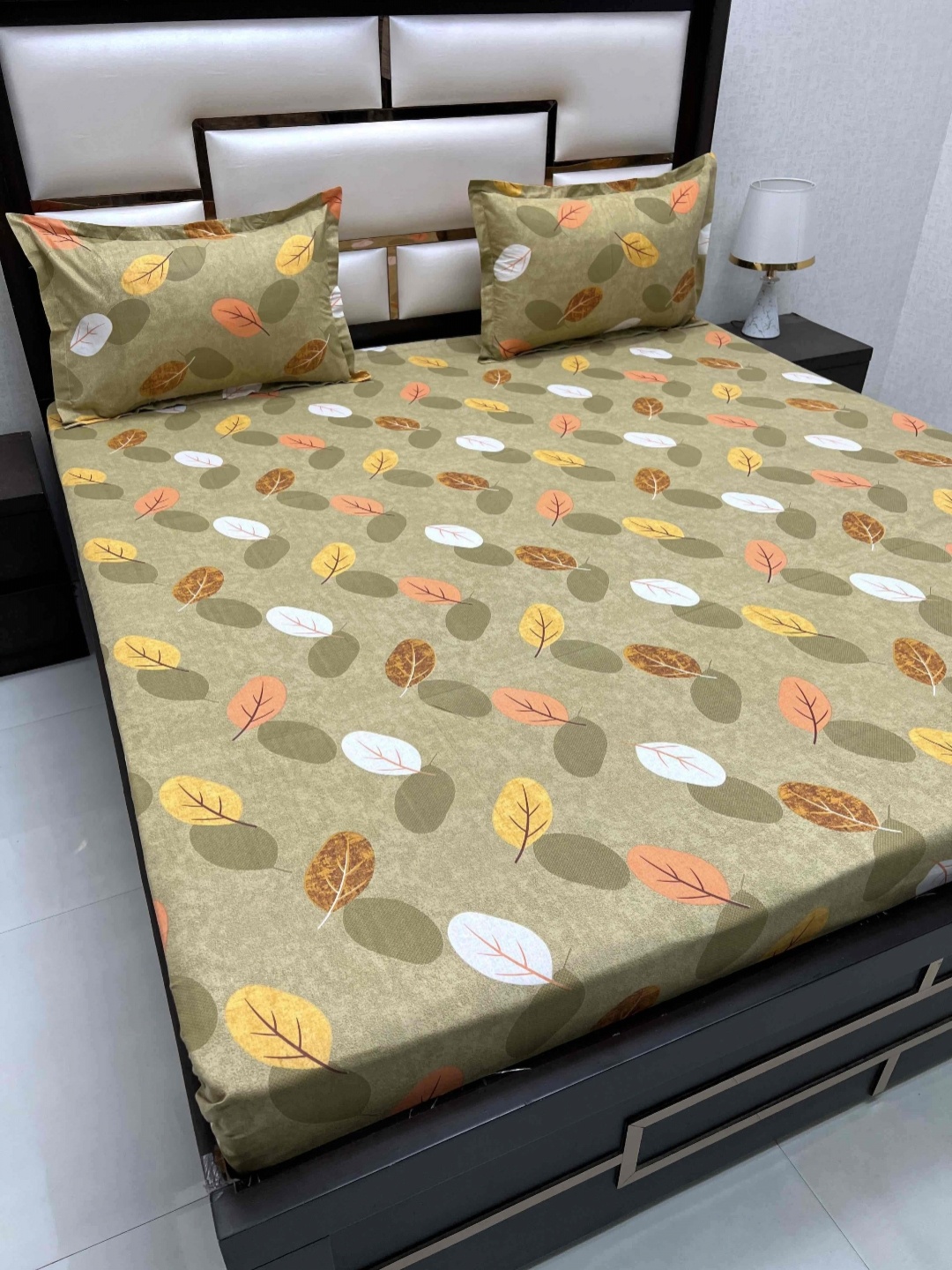 

Pure Decor Passion Green Floral Printed Pure Cotton 330 TC Queen Bedsheet Set 2.52 x 2.29m