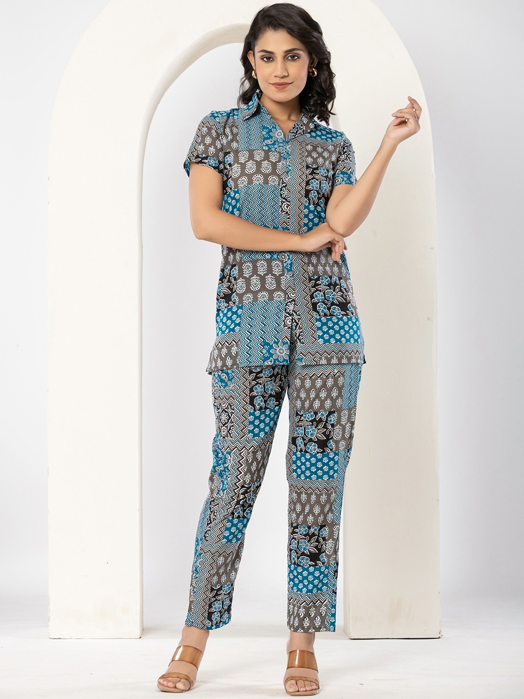 

JAIPURI BUNAAI Printed Shirt With Trousers Co-Ords, Blue