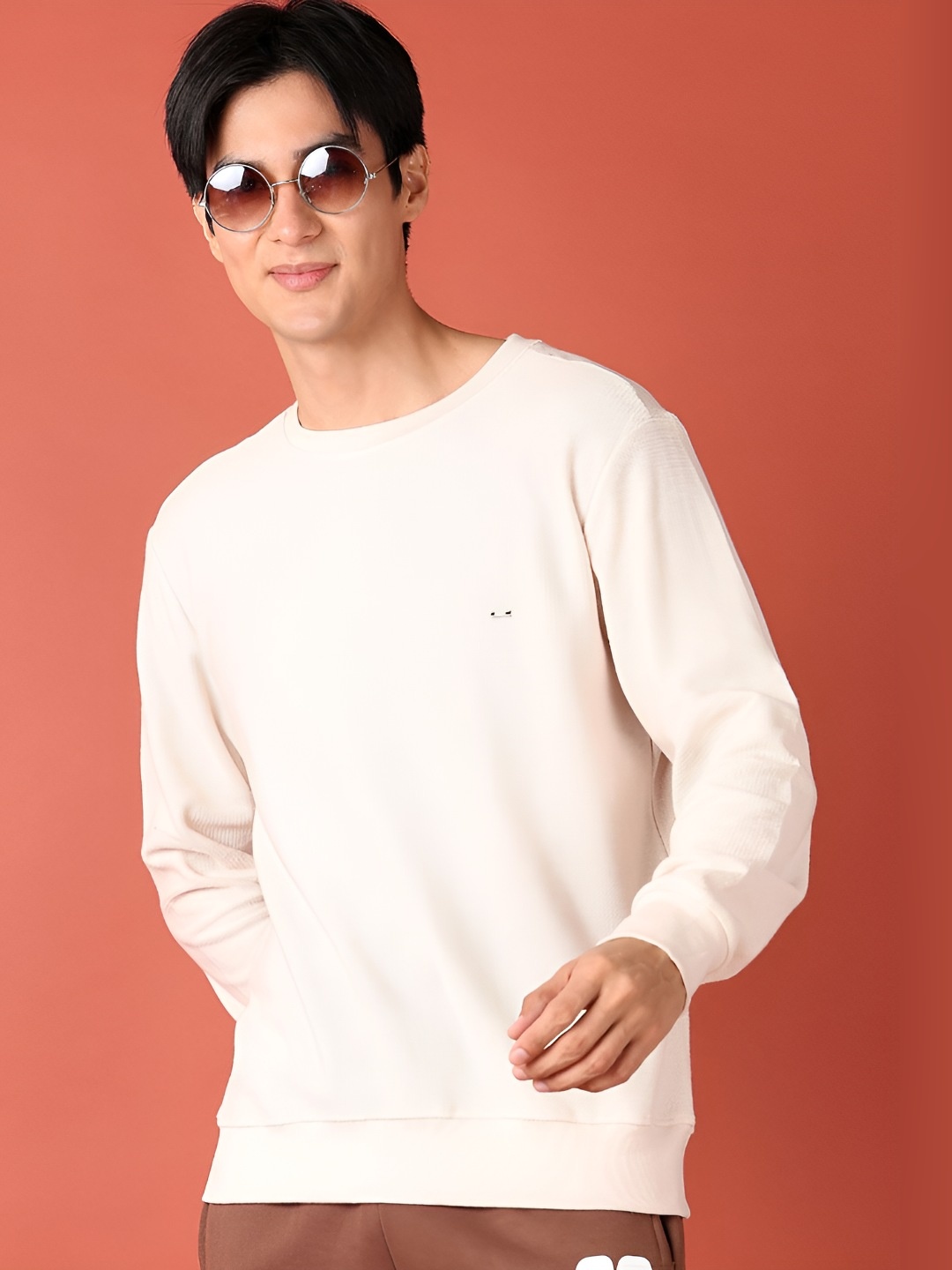 

V-Mart Men T-shirt, Off white