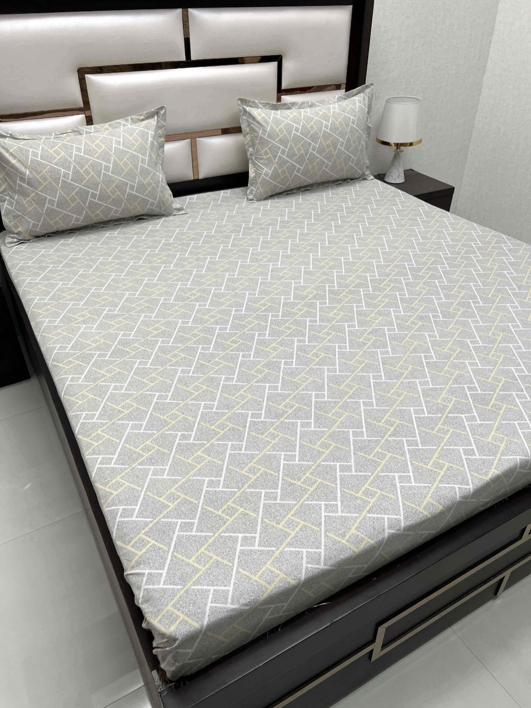 

Pure Decor Passion Grey Geometric Pure Cotton 200 TC Double Queen Bedsheet Set-2.27mx2.53m