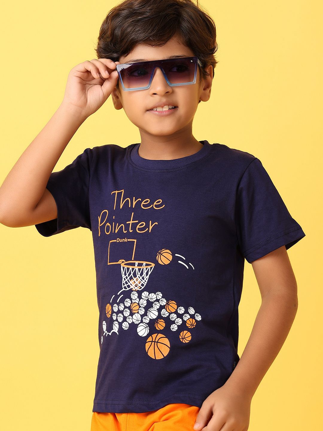 

V-Mart Boys Graphic Printed T-shirt With Shorts, Navy blue