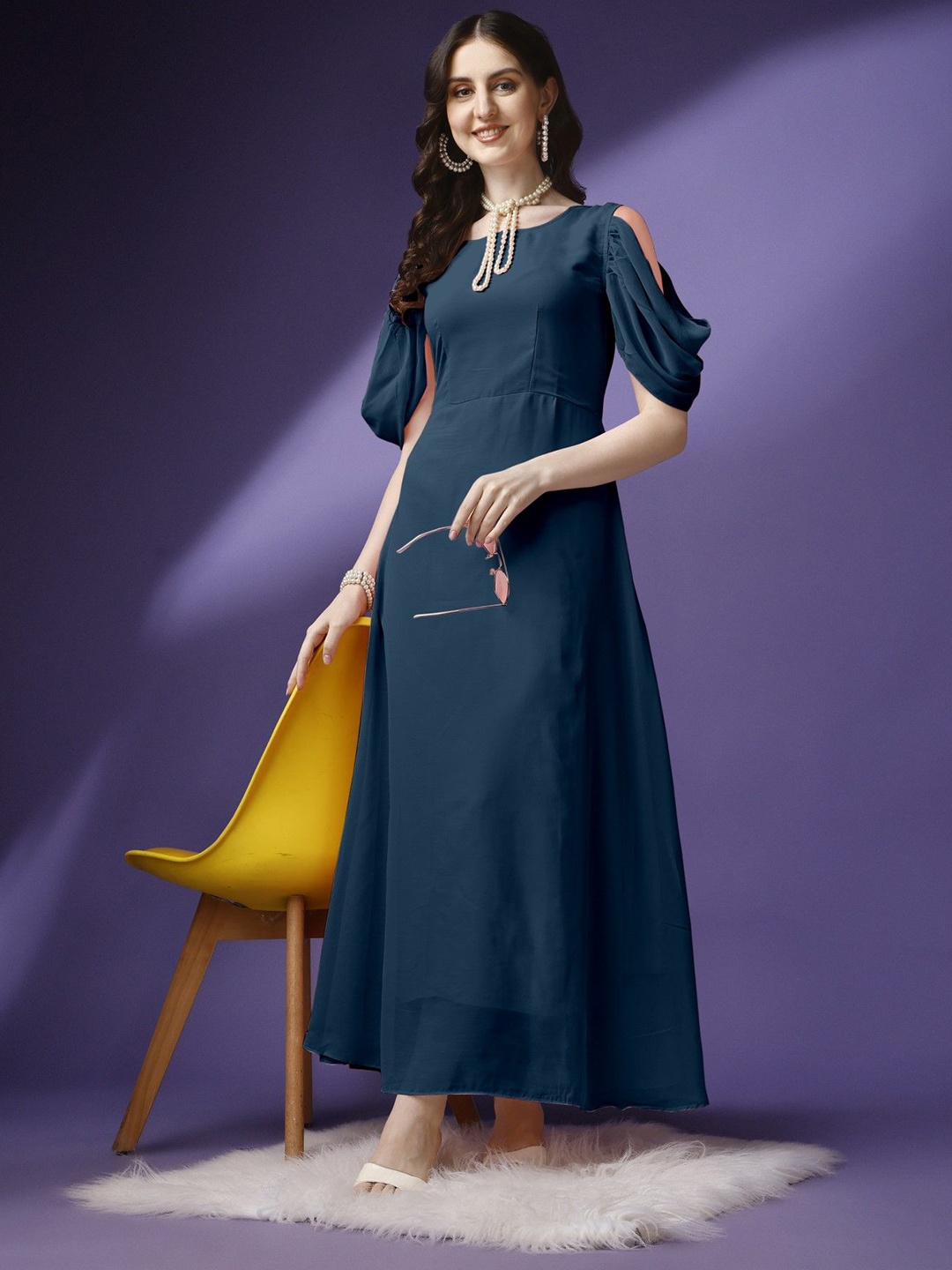 

Krunal Raiyani Women Slit Sleeves Applique A-Line Maxi Dress, Teal