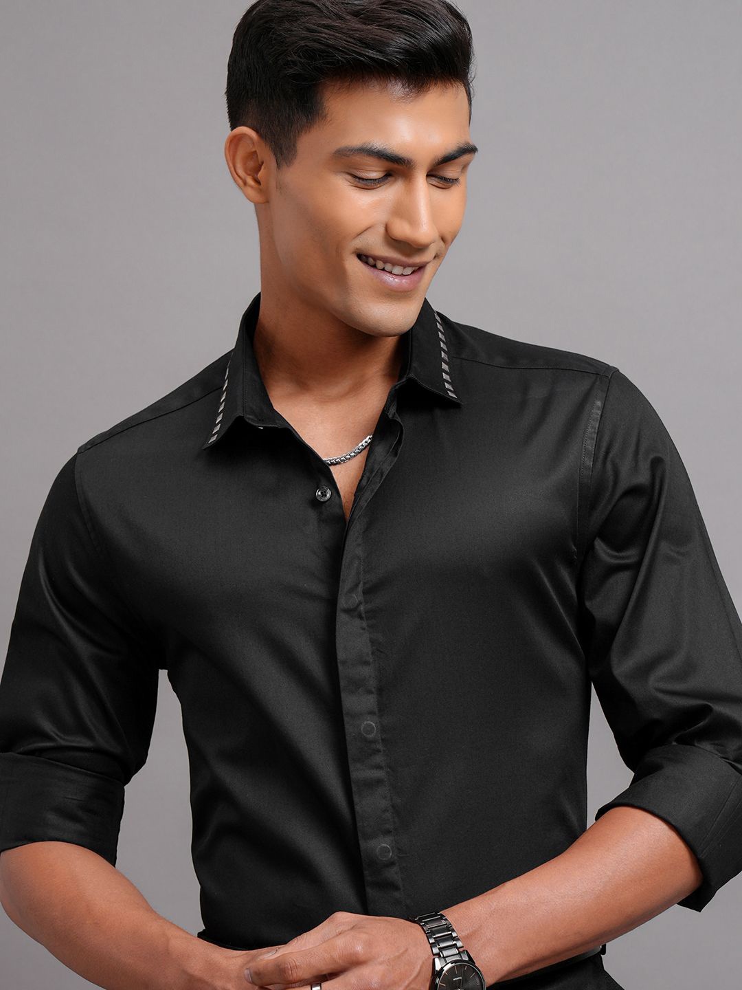 

Highlander Men Embellished Satin Evening Partyshirt, Black