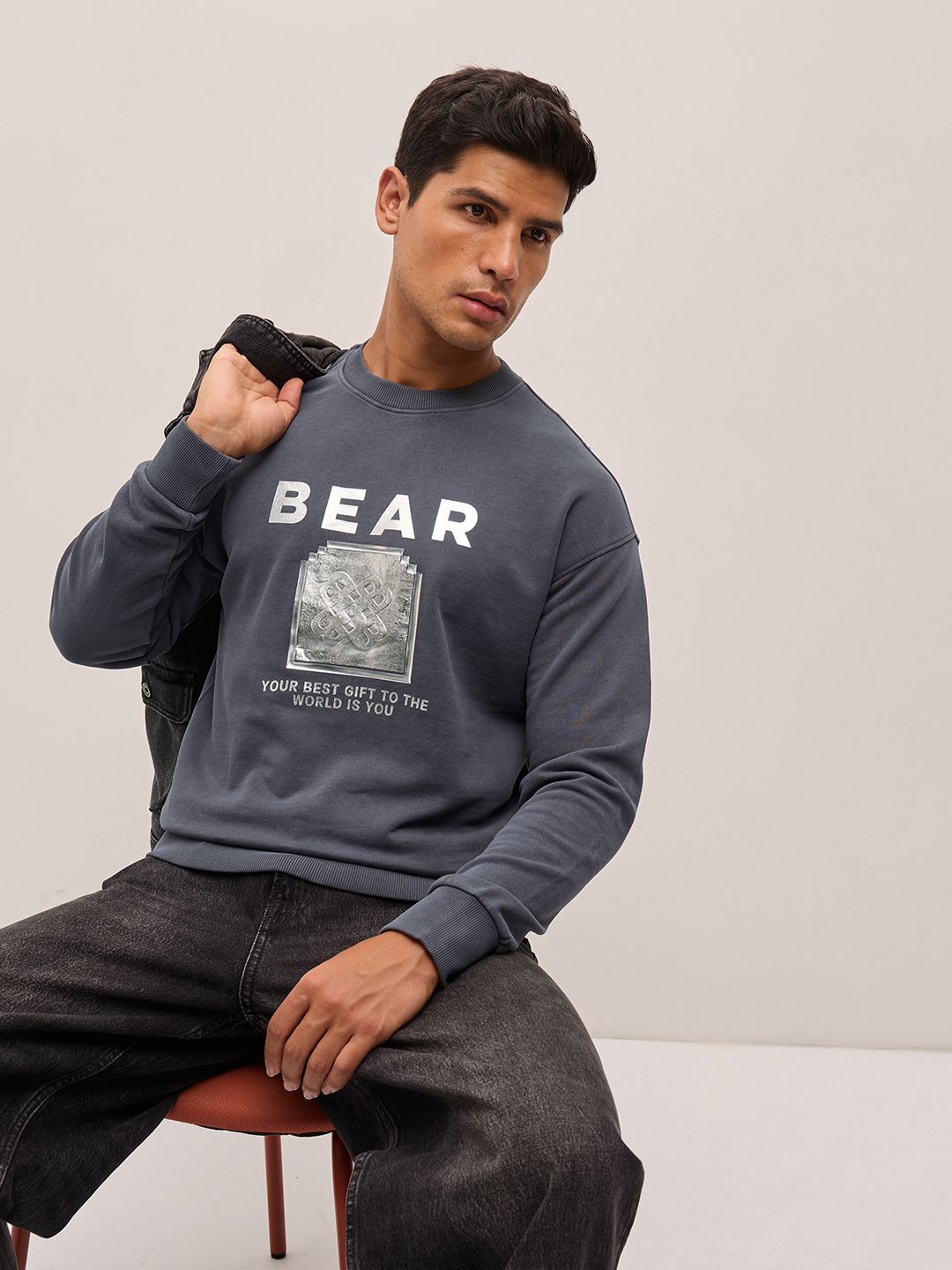 

THE BEAR HOUSE Typographic Printed Round Neck Pure Cotton Pullover, Grey