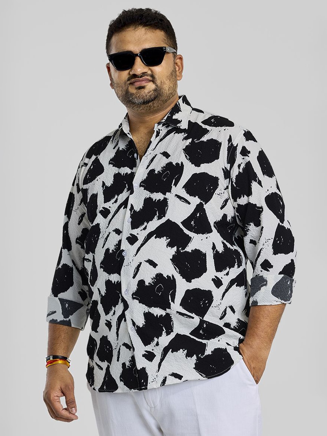 

Snitch Plus Size Men Classic Spread Collar Abstract Printed Casual Shirt, White