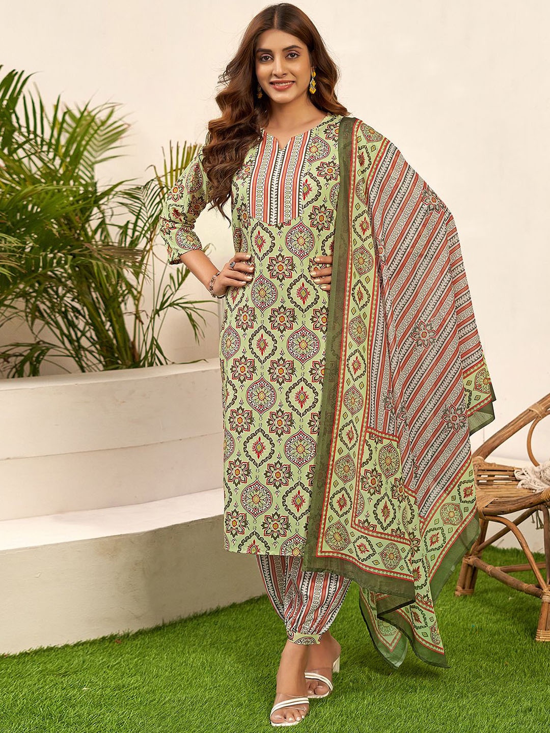 

KALINI Floral Printed Round Neck Straight Kurta With Salwar & Dupatta, Green