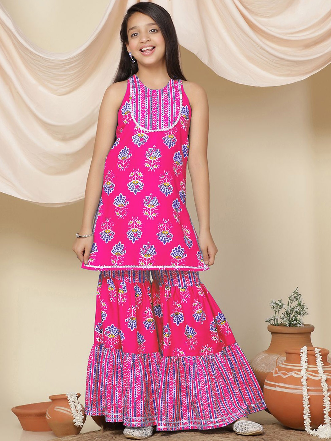 

BAESD Girls Floral Printed Gotta Patti Straight Kurta With Sharara, Pink