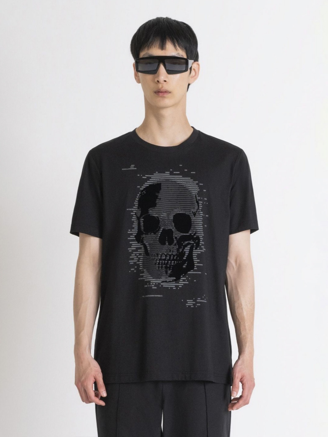

Antony Morato Men Graphic Printed Round Neck Cotton T-shirt, Black